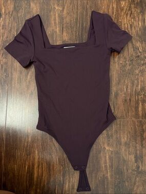 Aritzia Babaton Bodysuit